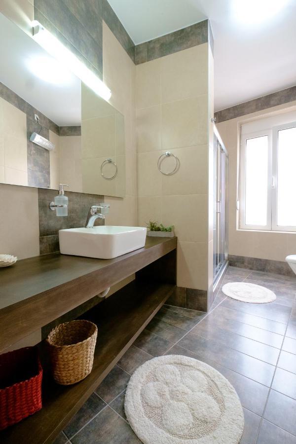 Home With Courtyard In Beating Heart Of Old Town! Chania  Exteriér fotografie